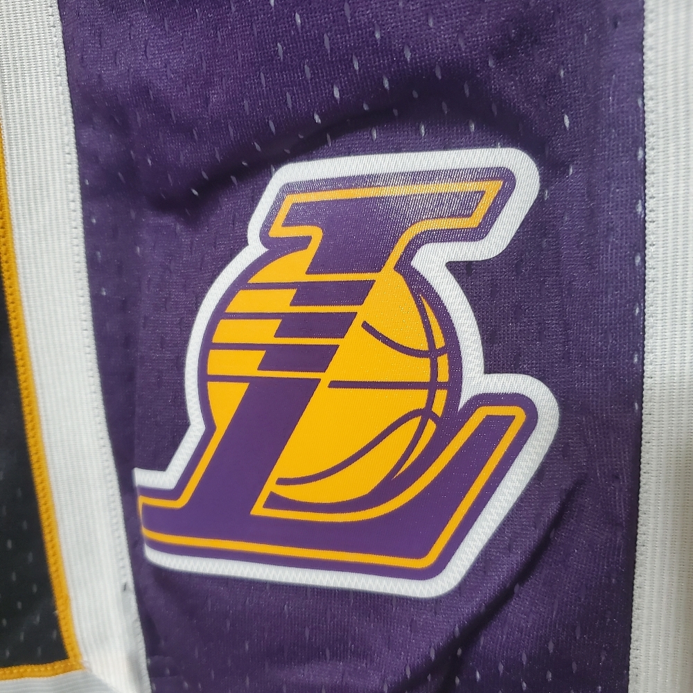 Mitchell & Ness LA Lakers Basketball Shorts - Picture 14 of 16